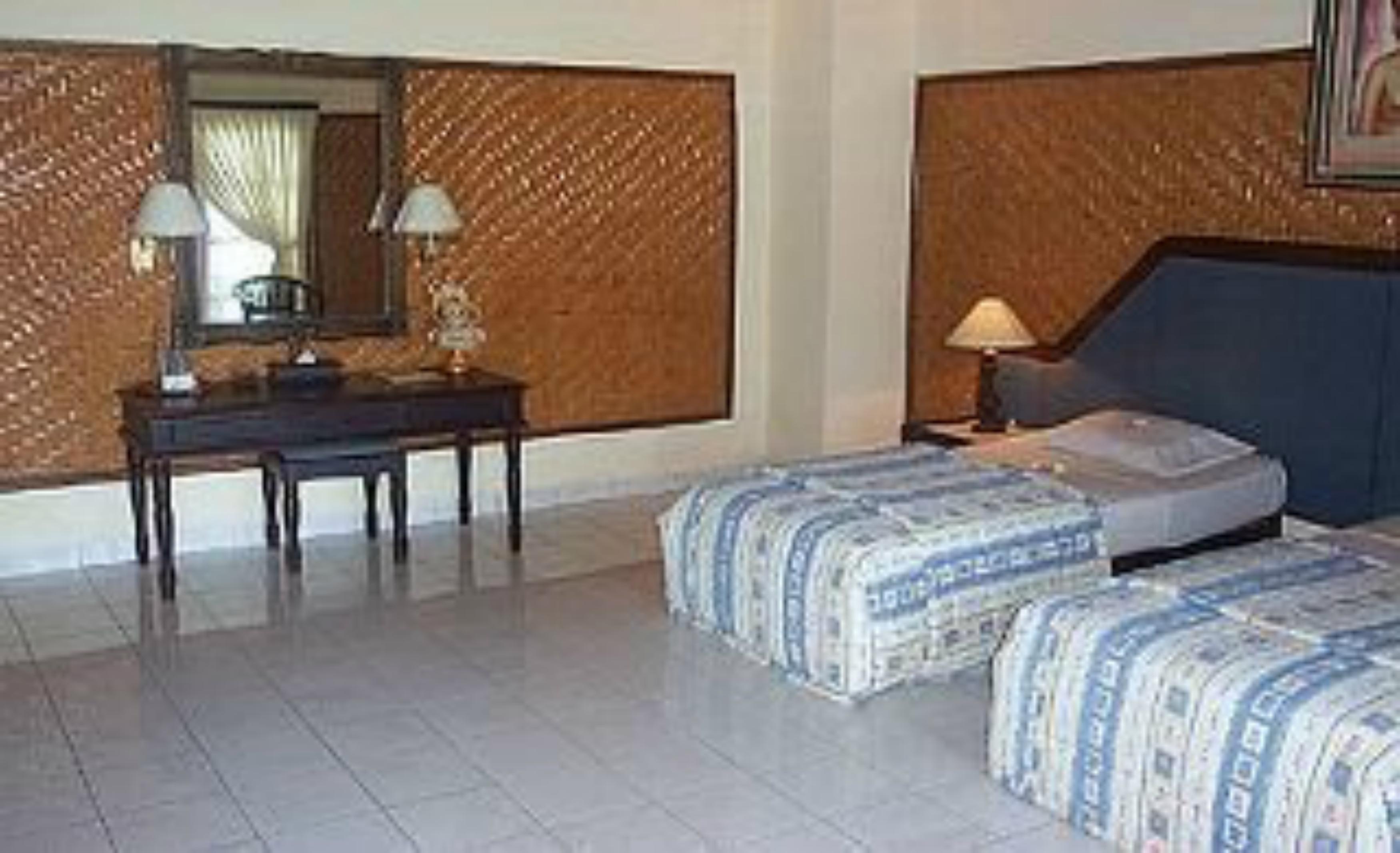 Collection O 90805 Aditya Beach Resort And Spa Lovina Beach Extérieur photo